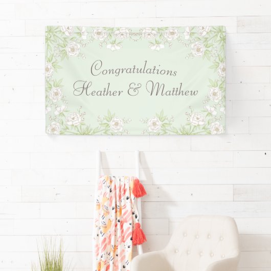 Sage Green White Rose Wedding Spandoek (Insitu)