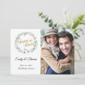 Sage Green Wreated Photo Save the Date (Staand voorkant)