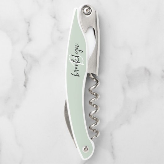 Sage Green Zwart-wit Script Monogram Kurkentrekker (Achterkant)