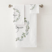 Sage Greenery Botanical Wreatmonogram Bad Handdoek (Insitu)