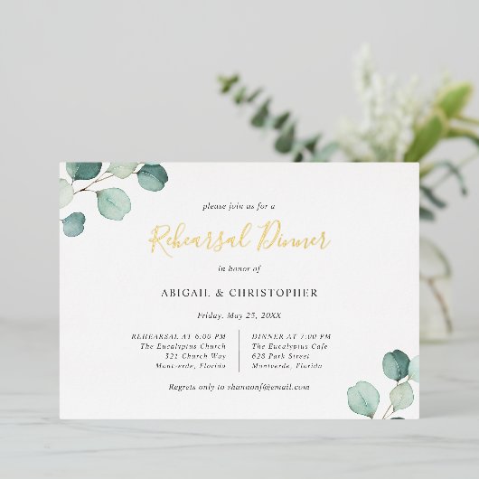 Sage Greenery Eucalyptus Rehearsal Dinner Gold Folie Uitnodiging (Staand Voorkant)