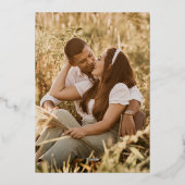 Sage Greenery White Rose Wedding Folie Uitnodiging (Achterkant)