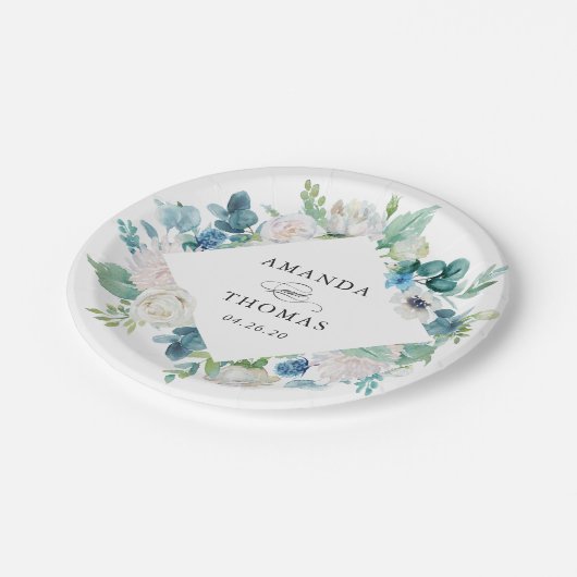 Sage Groen Blauw Wit Pastel Bloemen Krans Bruiloft Papieren Bordje (Gekanteld)