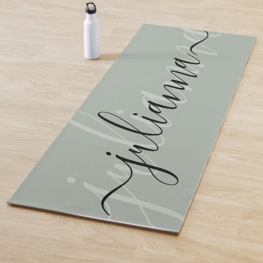Sage Groen Elegant Naam Script Minimalist Custom Yogamat (In situ)