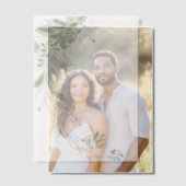 Sage groen en wit bloemenslinger bruiloft vellum uitnodigingen (Offset (Koppel))