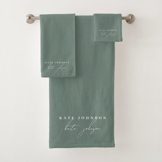 Sage Groen Handtekening Script Monogram Bad Handdoek (Insitu)
