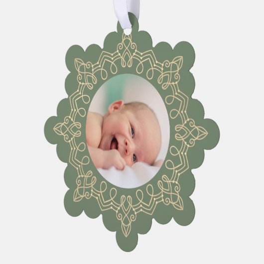 Sage Groen Kerstmis Nieuwe Baby Ornament Kaart (Links)