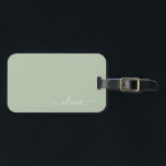 Sage Groen Minimalistisch Modern Monogram Elegant Bagagelabel<br><div class="desc">Introductie van onze Sage Green Minimalist Modern Monogram Elegant Collectie: Verhoog uw esthetiek met serene verfijning en tijdloze elegantie. Ons collectie toont minimalistische design in een rustige salie groene tint, aangevuld met verfijnde monogrammen op maat van uw persoonlijke stijl. Van gepolijst briefpapier tot veelzijdige accessoires, elk stuk in ons collectie...</div>