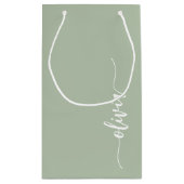 Sage Groen Minimalistisch Modern Monogram Elegant Klein Cadeauzakje (Achterkant)