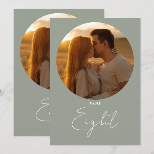 Sage Groen Modern Minimalistisch Script Tafelnumme Kaart (Voorkant / Achterkant)