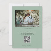 Sage Groen Moderne elegante QR-code Botanische fot Save The Date (Achterkant)