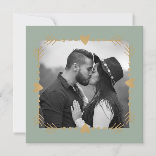 Sage Groen Moderne Foto Gouden Harten Bruiloft Kaart (Voorkant)
