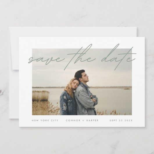 Sage Groen Wit Elegante Border Foto Save The Date (Voorkant)
