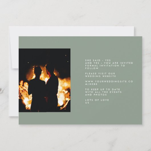 Sage Groen Wit Elegante Border Foto Save The Date (Achterkant)