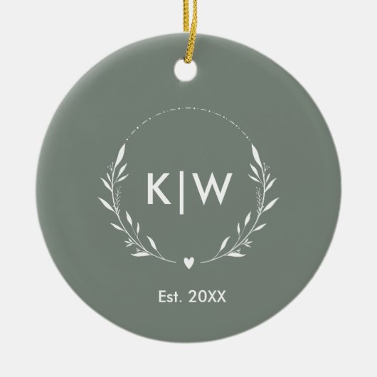 Sage Groen Wit | Monogram moderne Initialen Keramisch Ornament (Voorkant)