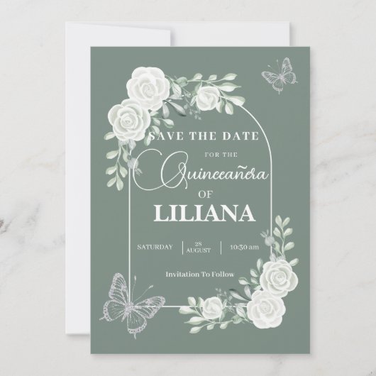 Sage Groene Bloemenboog en Vlinders Quinceañera Save The Date (Voorkant)