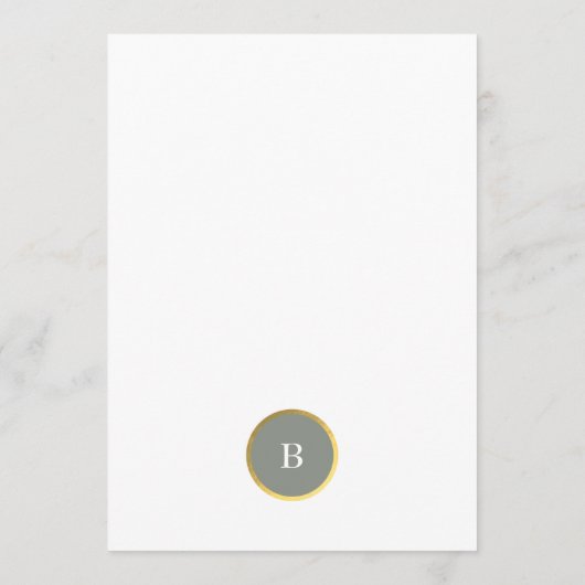 Sage Groene en Gouden Folie Cirkel Monogram Bruilo Menu (Achterkant)