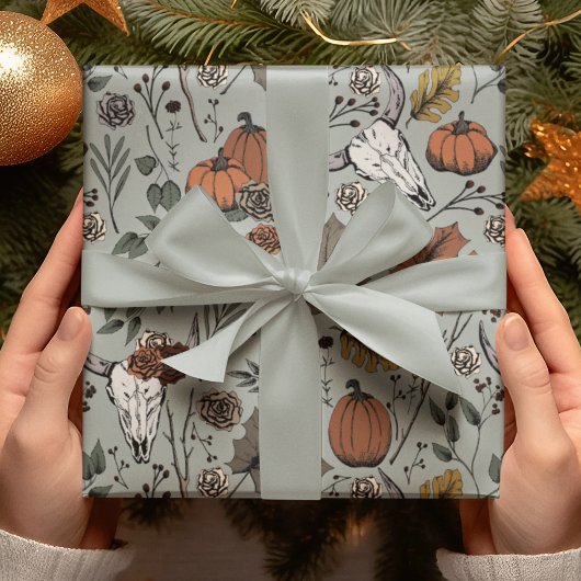 Sage Groene Herfst Oogst en Koe Skulls Halloween Cadeaupapier