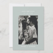 Sage Groene Lijn Kunstblad Monogram Bruiloft Save The Date (Voorkant)