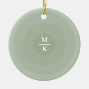 Sage Groene minimalistische cirkelgradiënt monogra Keramisch Ornament