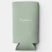 Sage Groene Naam Modern Elegant Monogram Boho Seltzer Blikjeskoeler (Voorkant)