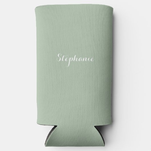 Sage Groene Naam Modern Elegant Monogram Boho Seltzer Blikjeskoeler (Voorkant)