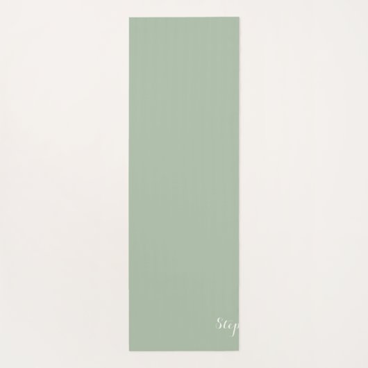 Sage Groene Naam Modern Elegant Monogram Boho Yogamat (Achterkant)