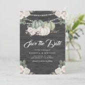 Sage Groene Pompoen Bloemen Hout Wedding Save The Date (Staand voorkant)