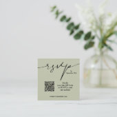 Sage Groene QR Code Minimalistische RSVP Bruiloft  Informatiekaartje (Staand voorkant)