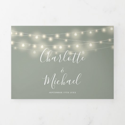 Sage Groene String Lights Script Monogram Bruiloft Drieluik Uitnodiging (Cover)