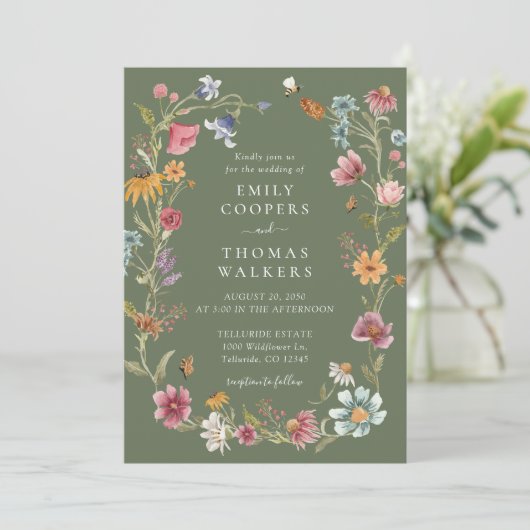 Sage Groene Wildbloemen Bruiloft uitnodiging (Staand voorkant)