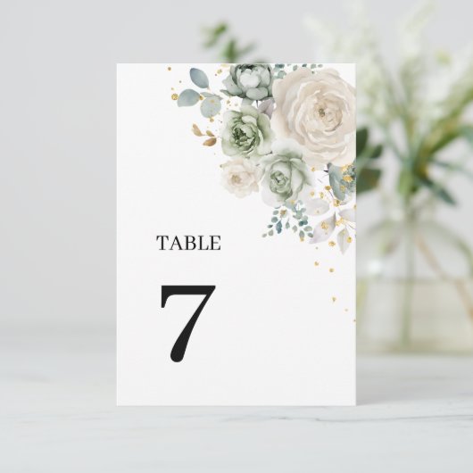 Sage Groene & Witte Bloemen Trouwtafel Nummers 7 Kaart (Staand voorkant)