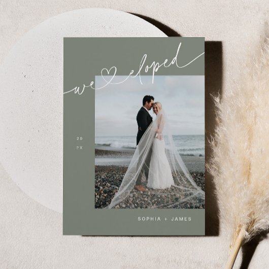 SAGE Minimalistische Elopement Aankondiging voor H