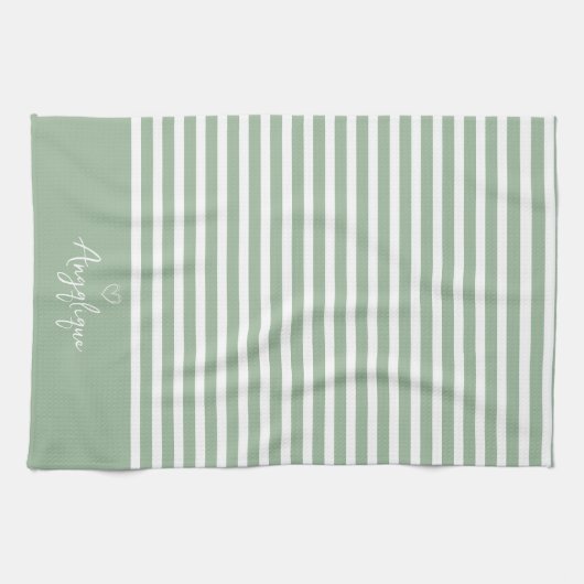 Sage Modern Heart en Stripes Monongram Theedoek (Horizontaal)