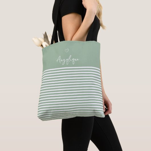 Sage Modern Heart en Stripes Monongram Tote Bag (Dichtbij)