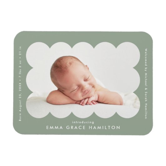 Sage Moderne Geschulpte Lijst Geboorteaankondiging Magneet (Horizontaal)