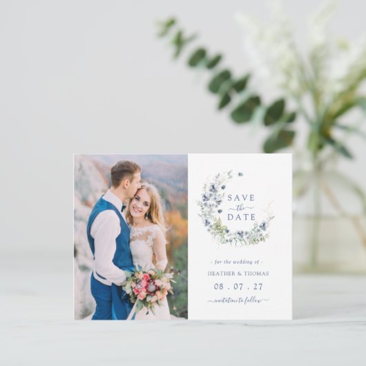 Sage Navy Botanical Wreath Weddenschap redt de dat Aankondigingskaart (Staand voorkant)