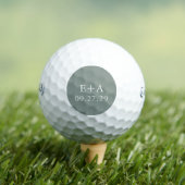 Sage Olive Green Wedding gepersonaliseerd Golfballen (Insitu Shirt)