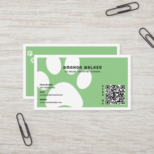 Sage Pawprints QR Code Pet Sitter Walking Services Visitekaartje (Voorkant / Achterkant in situ)