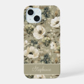 Sagegroen En Crème Gebloemde Gepersonaliseerde iPhone 15 Case (Achterkant)
