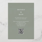 Sagegroene Elegante Monogram QR Code Trouwkaart Go Folie Uitnodiging (Achterkant)