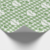 Sagegroene Gingham Harten Aangepaste Naam Koppel Cadeaupapier (Hoek)