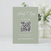 Sagegroene Klassieke Elegante Trouw-QR-code RSVP Kaartje (Staand voorkant)
