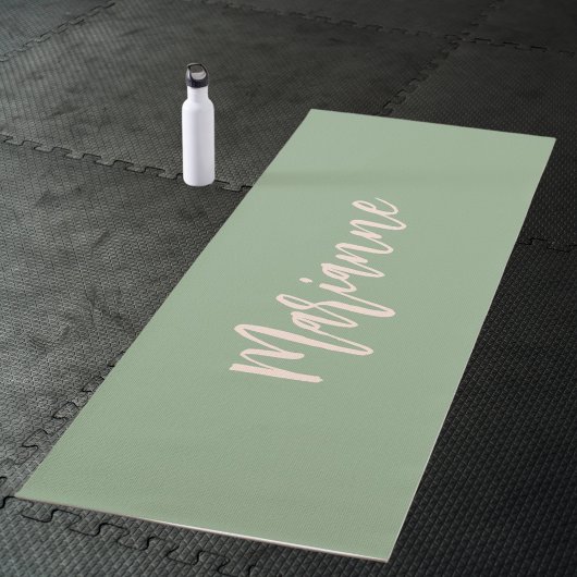 Sagegroene perzik aangepaste naam script yogamat