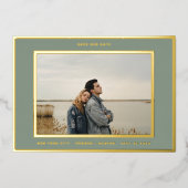 Sagegroene witte rand Goud bewaar onze datum Folie Uitnodiging (Voorkant)