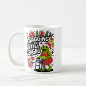 Sagging But Still Gagging Funny Christmas Frog Hol Koffiemok (Links)