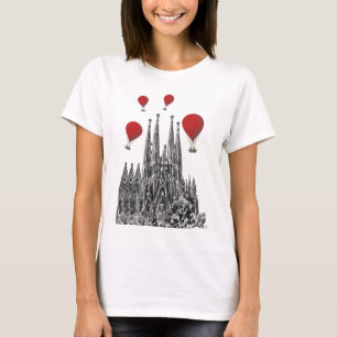 Sagrada Familia en Red Hot Air Balloons 2 T-shirt