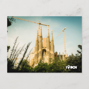 Sagrada Familia van Gaudi met de vlag van cataloni Briefkaart