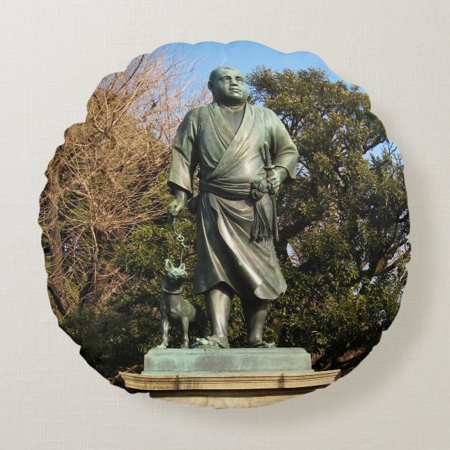 Saigo Takamori (de laatste Samurai) & Dog Statue Rond Kussen (Voorkant)