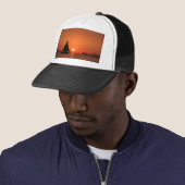 Sailboot Sunset Trucker Pet (In situ)